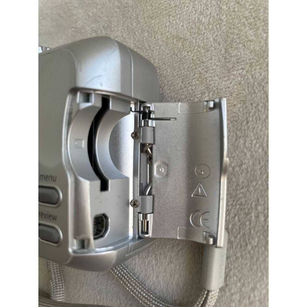 Kodak EasyShare CX7300 3.2 MP Digital Camera With Strap - Silver - Picture 3 of 5